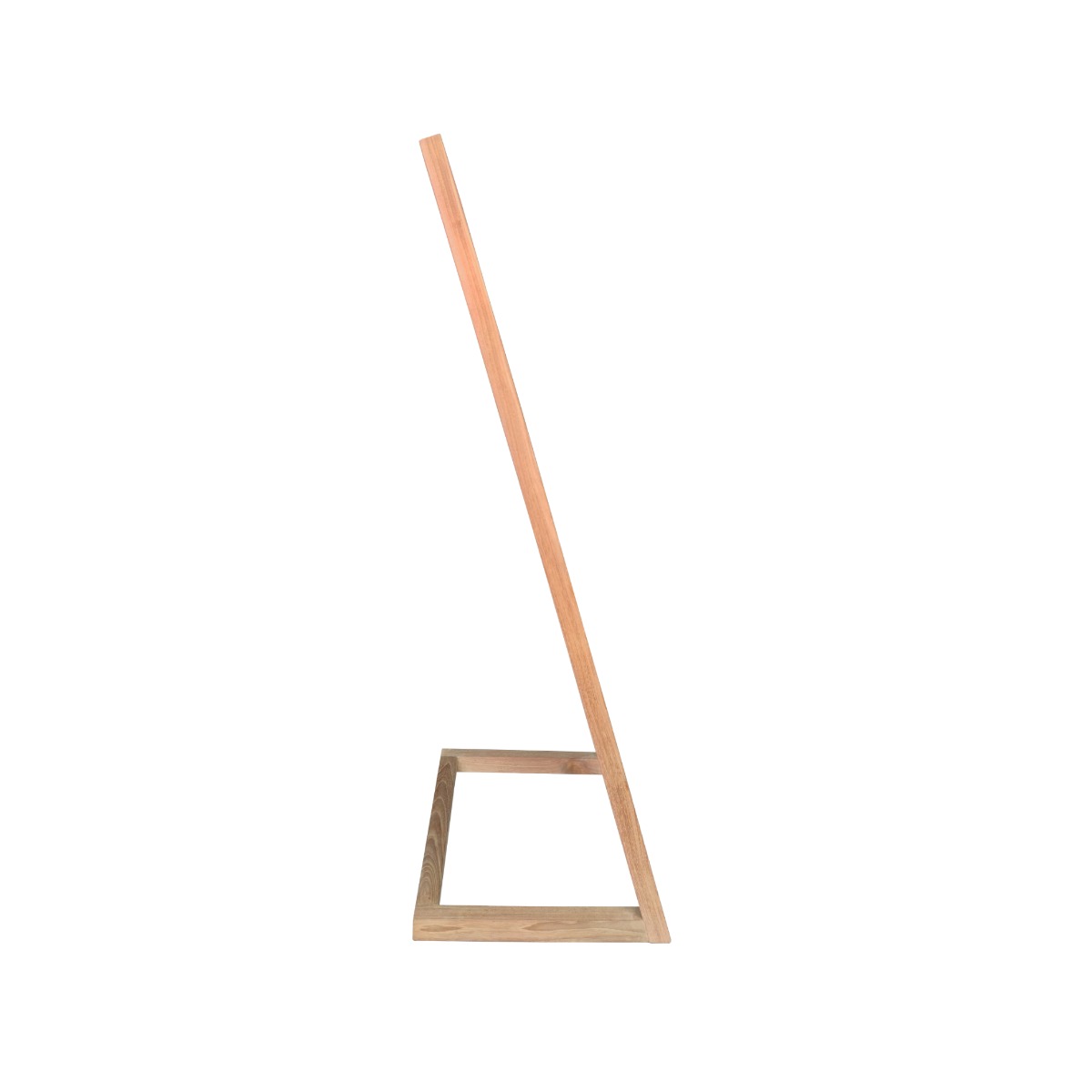 Teakhouten handdoekrek ladder met beige wafelhanddoek in een minimalistische Japandi badkamer met olijfboom. - view 4
