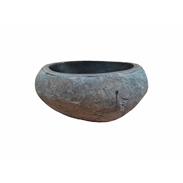 Unieke rivierstenen waskom in natuurlijke grijstinten, glad gepolijst aan de binnenkant met een ruwe natuurlijke buitenkant, afmetingen 30 x 28 x 15 cm, versterkt de elegantie en functionaliteit in uw badkamer Unieke rivierstenen waskom in natuurlijke grijstinten, glad gepolijst aan de binnenkant met een ruwe natuurlijke buitenkant, afmetingen 30 x 28 x 15 cm, versterkt de elegantie en functionaliteit in uw badkamer