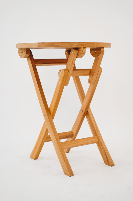 Deze bistroset creëert een intieme en rustgevende koffiehoek, perfect voor kleine terrassen of een zonnige plek in de achtertuin. De combinatie van warm teakhout en zachte texturen straalt een tijdloze, landelijke elegantie uit die uitnodigt tot lange och - view 3