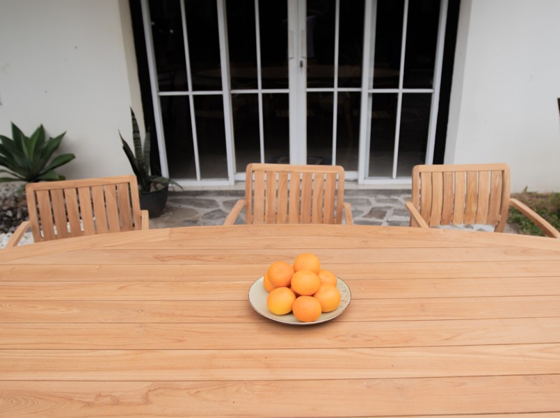 Teakea ovale teakhouten tuintafel 260x110 cm – luxe massieve eettafel voor buiten – geschikt voor 6 tot 8 personen - alternate view