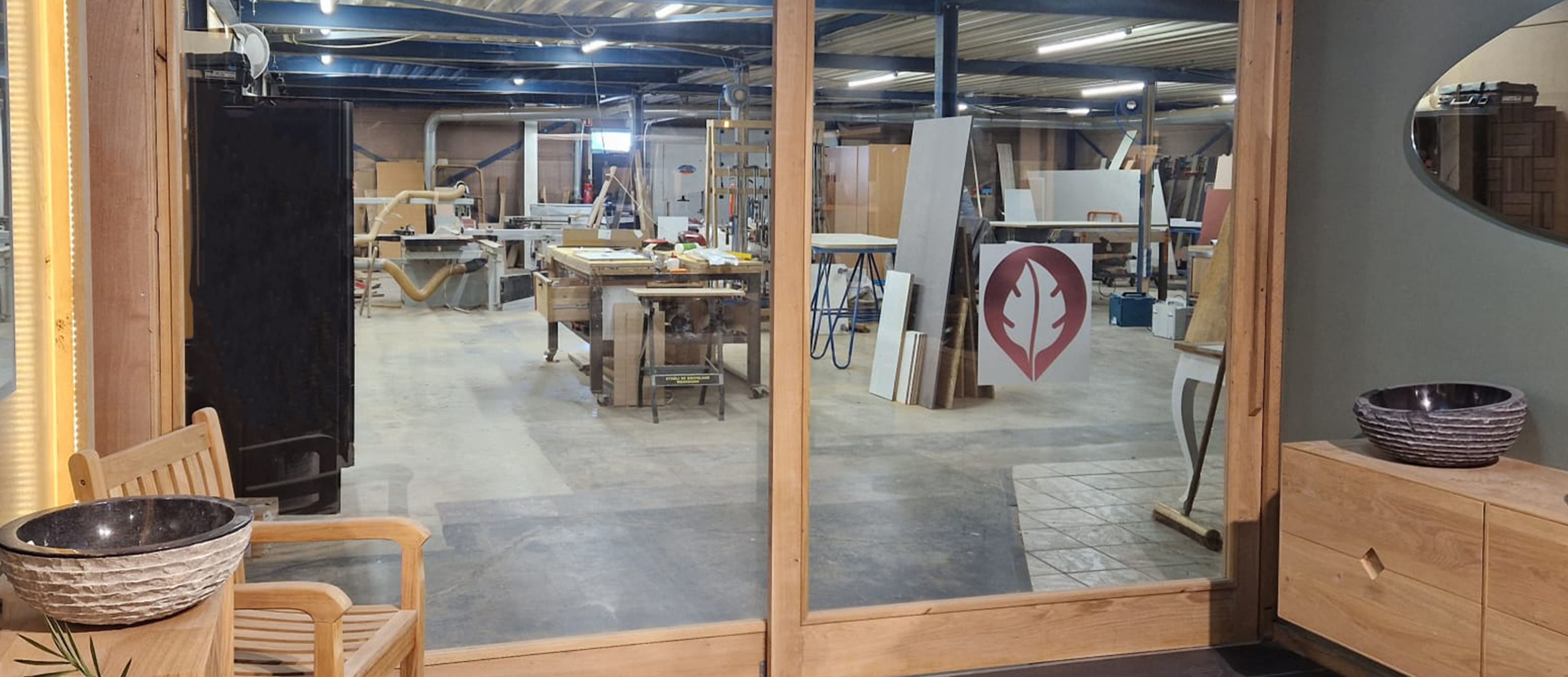 Showroom en meubelmakerij van Teakea in Tolbert
